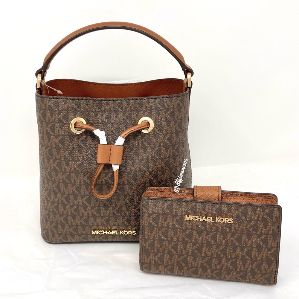 NWT Michael Kors 2 item set
